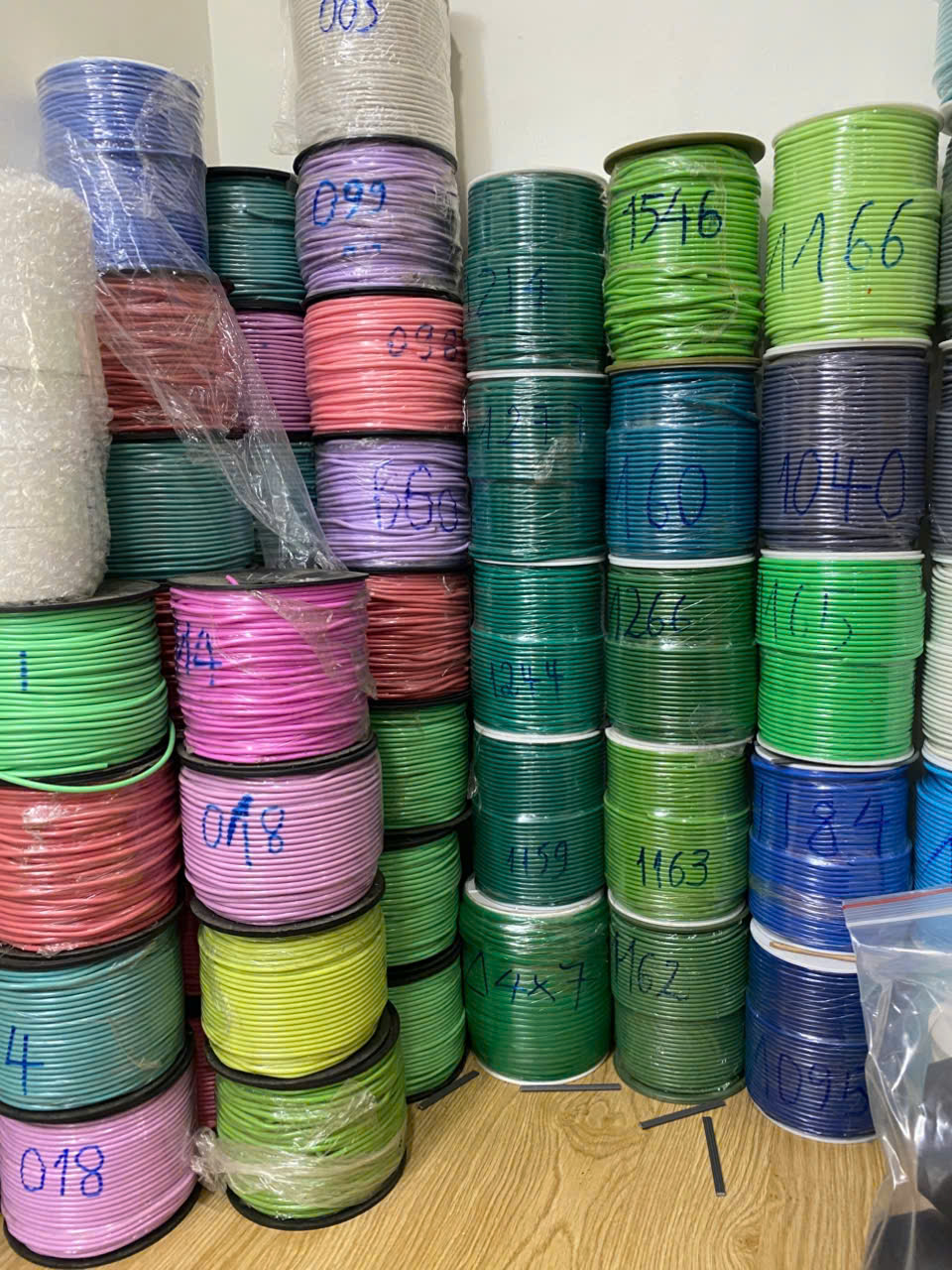 d&acirc;y h&agrave;n nhựa pvc h&agrave;n s&agrave;n nhựa vinyl