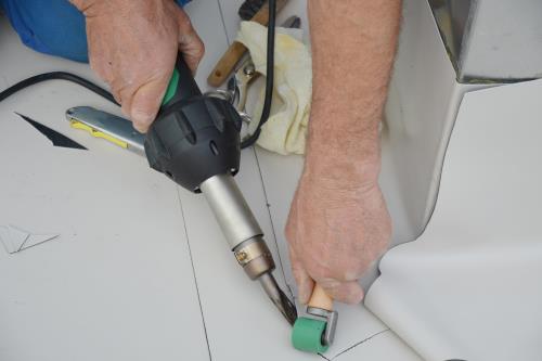 m&aacute;y h&agrave;n bạt nhựa hdpe cầm tay triac st