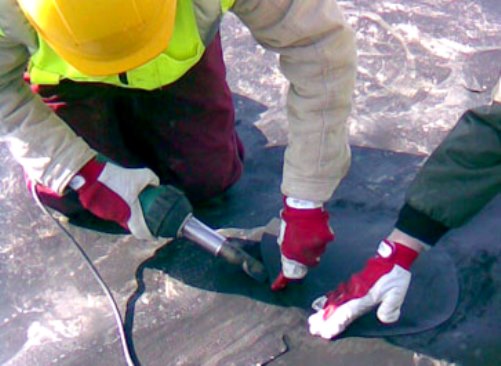 m&aacute;y h&agrave;n bạt nhựa hdpe cầm tay