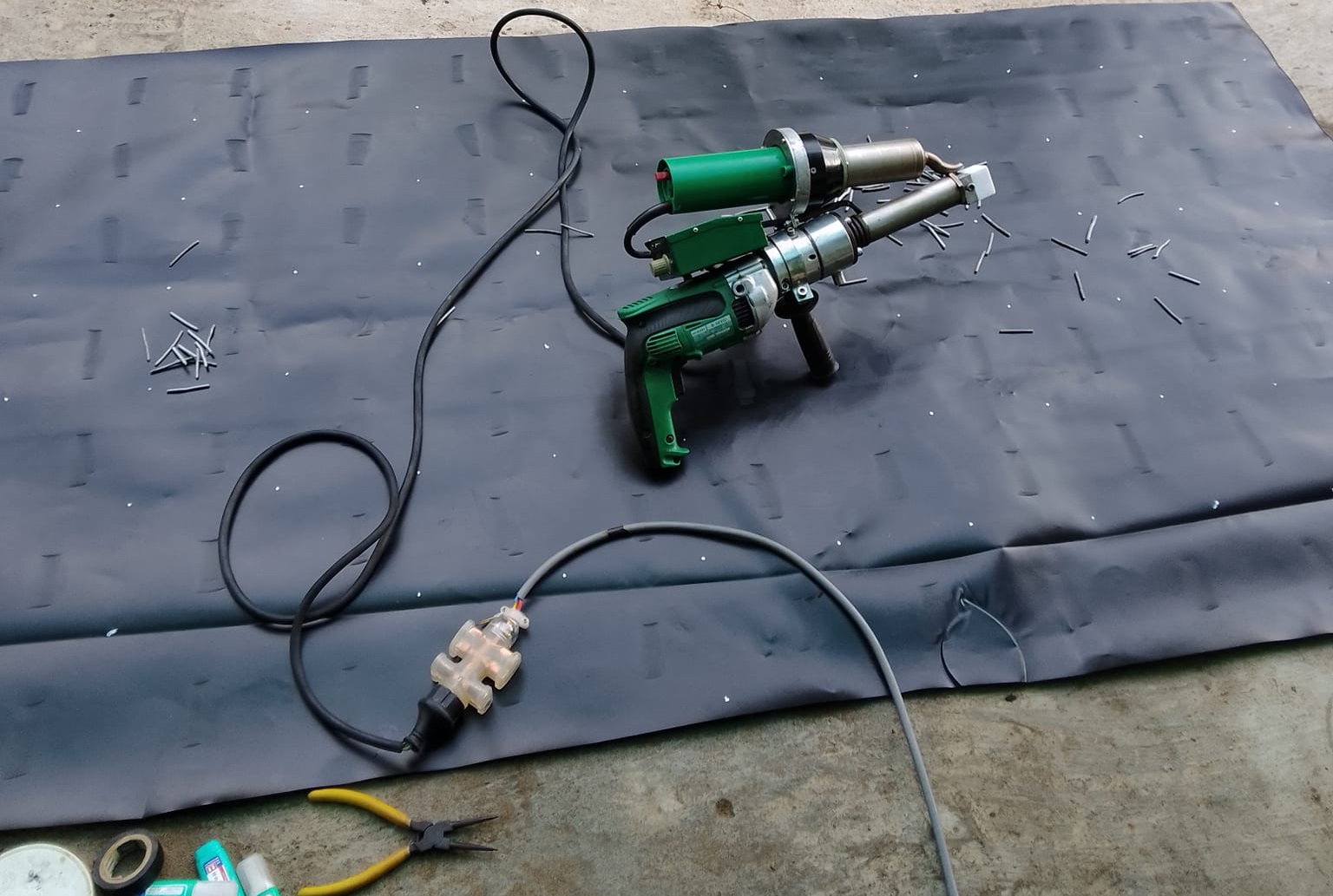 Máy hàn đùn nhựa LST600A hàn bạt HDPE Máy hàn đùn nhựa LST600A hàn bạt HDPE