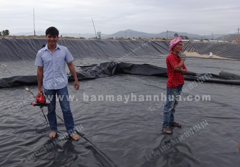 m&aacute;y h&agrave;n bạt hdpe rft501